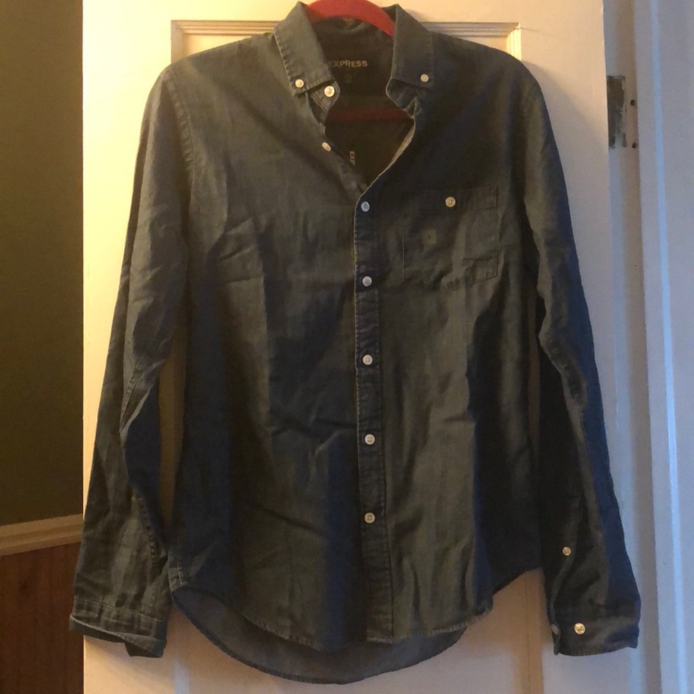 NWT Men’s Express Denim Button Up Shirt